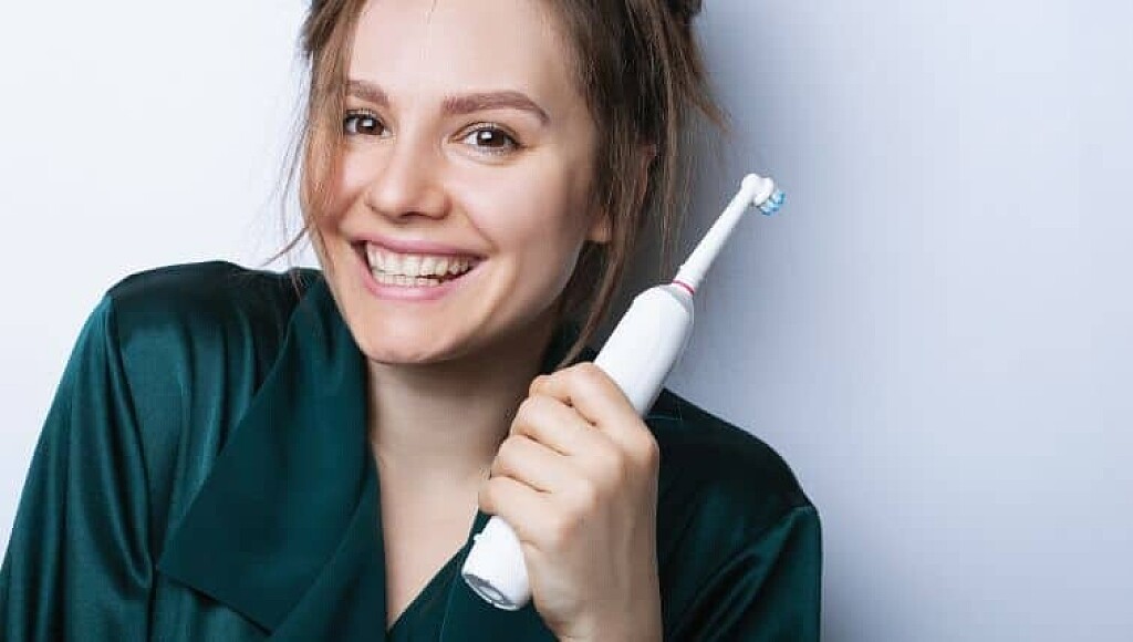 Do Electric Toothbrushes Damage Teeth? My BEST Dentists Journal